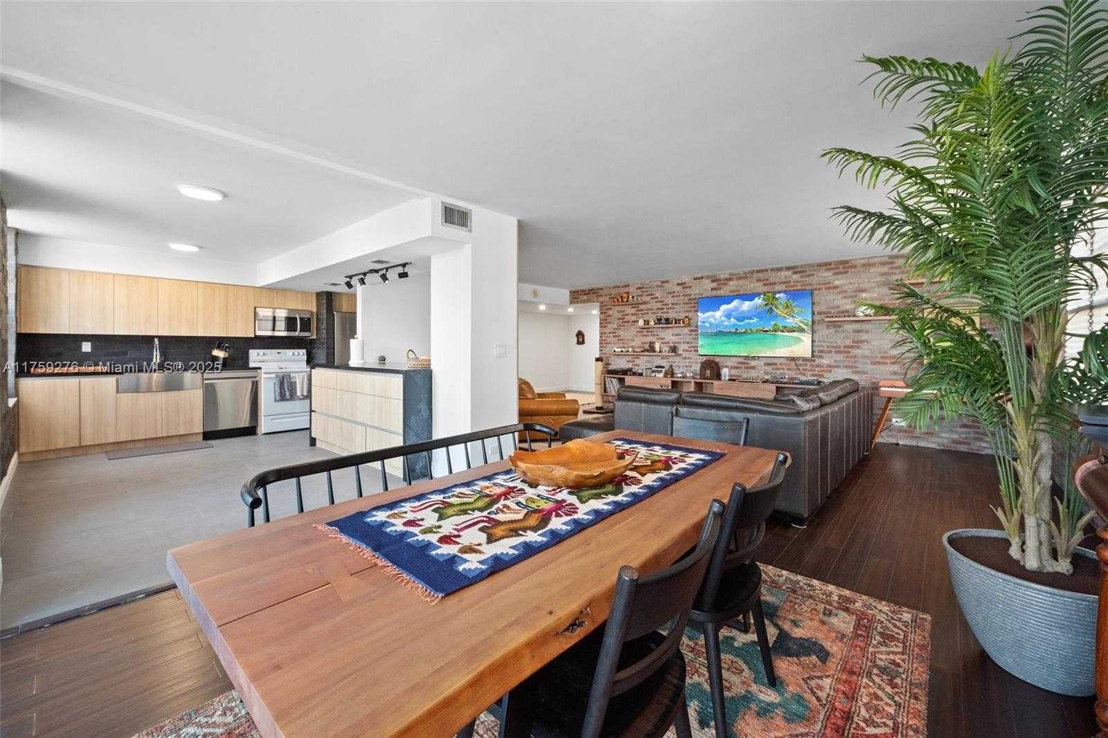 Small Image of 231 174TH ST #M18, Sunny Isles Beach Number 8