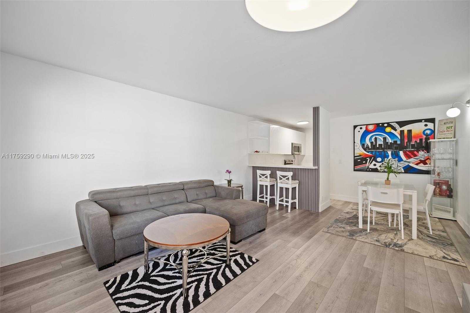 Small Image of 835 TWIN LAKES DR #30-C, Coral Springs Number 12