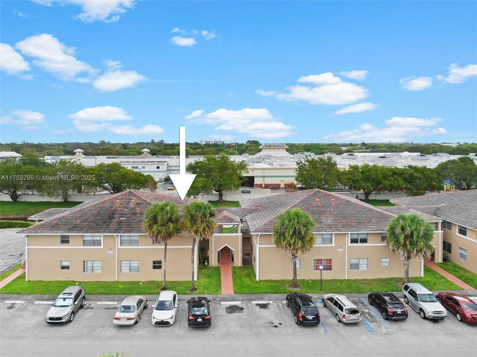Small Image of 835 TWIN LAKES DR #30-C, Coral Springs Number 29
