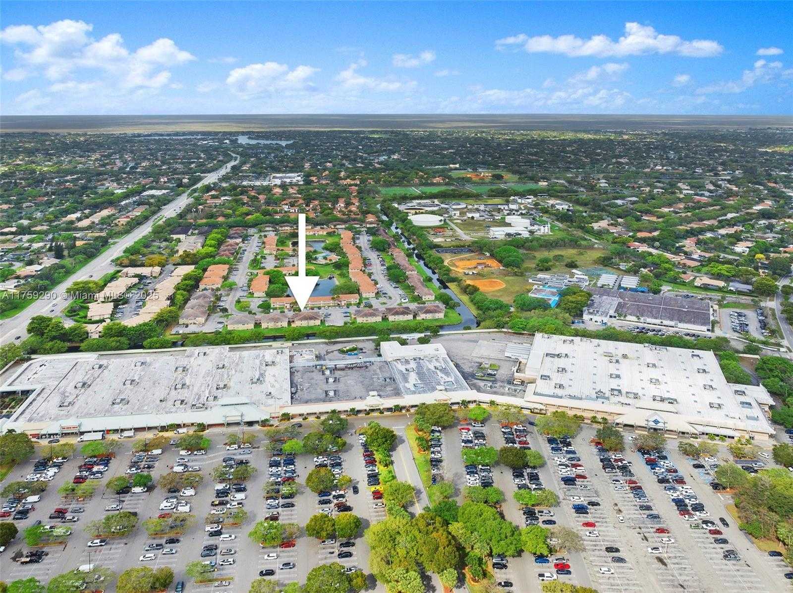 Small Image of 835 TWIN LAKES DR #30-C, Coral Springs Number 33