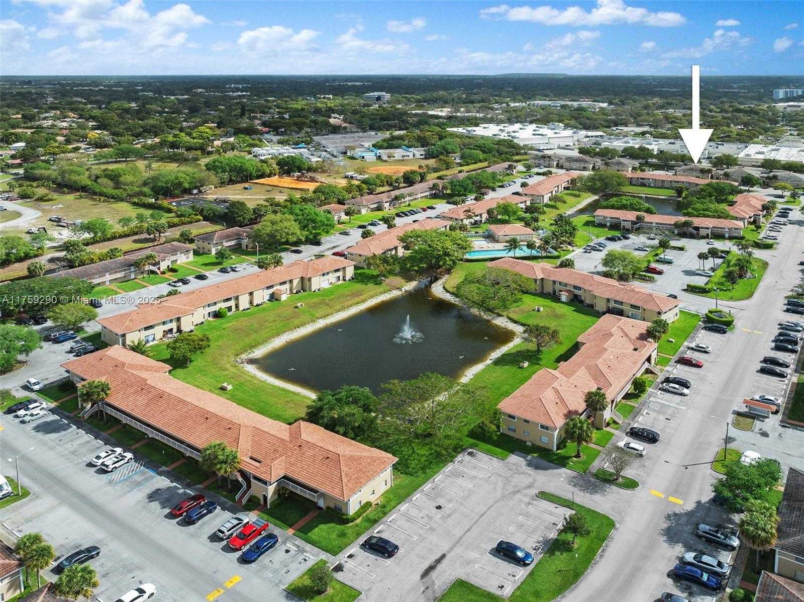 Small Image of 835 TWIN LAKES DR #30-C, Coral Springs Number 35