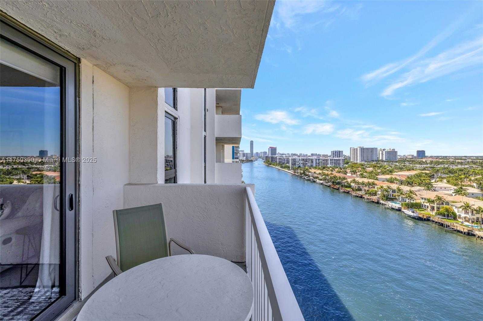 Small Image of 1500 SOUTH OCEAN DR #14B, Hollywood Number 2