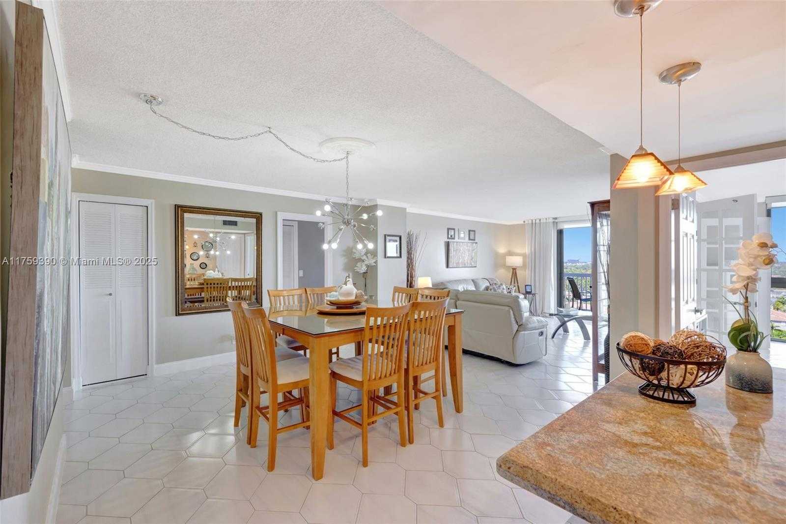 Small Image of 1500 SOUTH OCEAN DR #14B, Hollywood Number 20