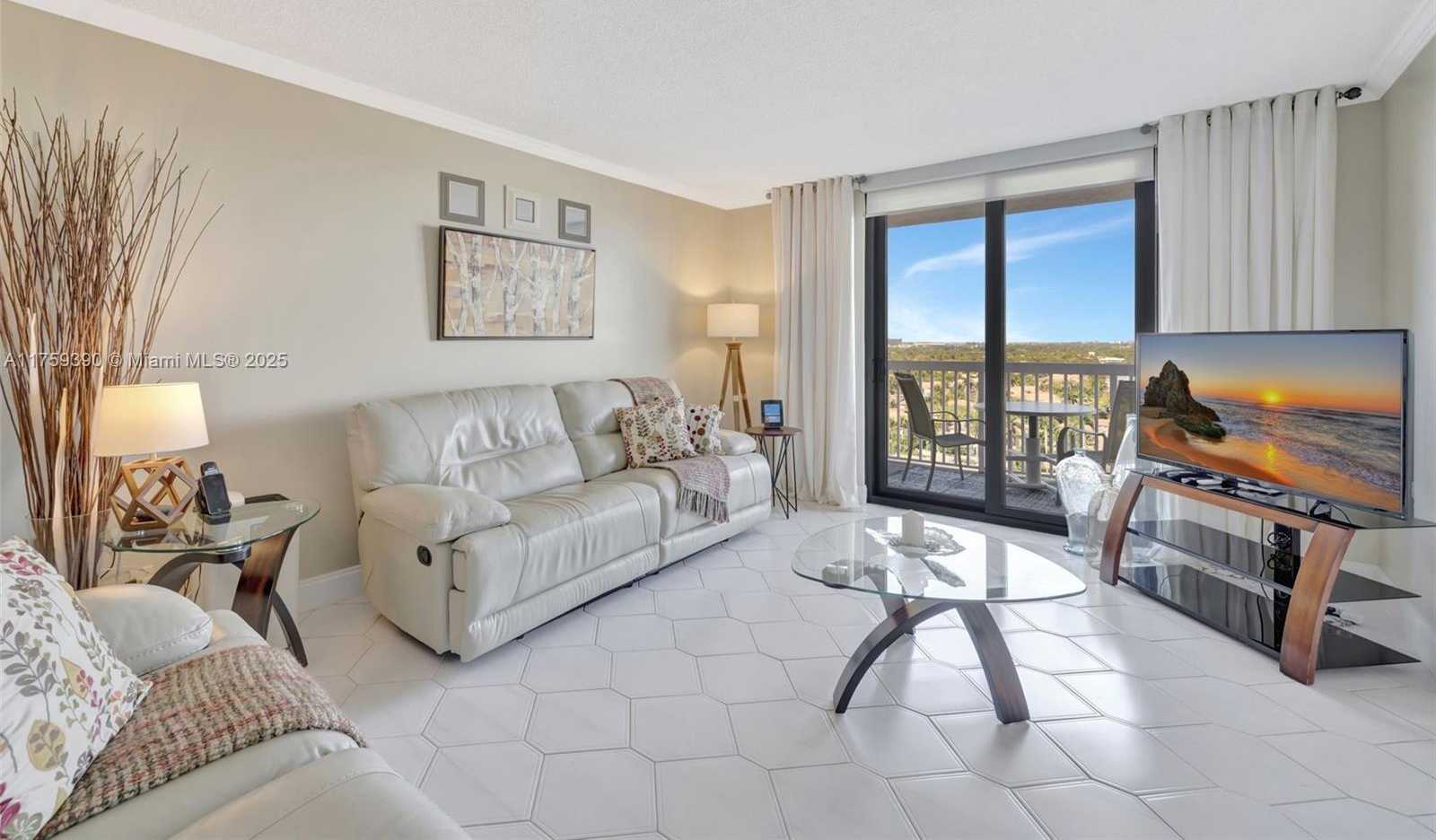 Small Image of 1500 SOUTH OCEAN DR #14B, Hollywood Number 5
