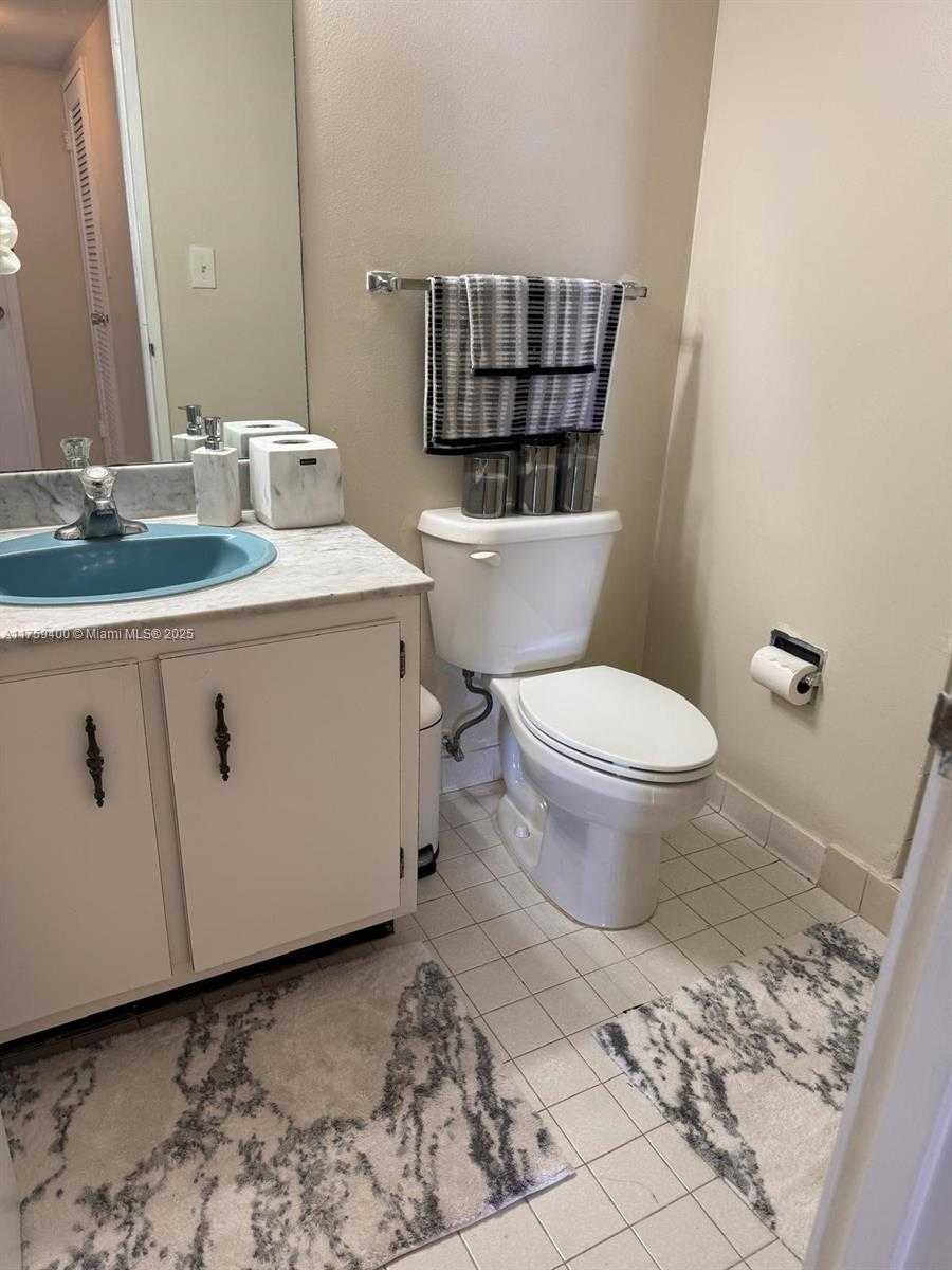 Small Image of 500 THREE ISLANDS BLVD #908, Hallandale Beach Number 10