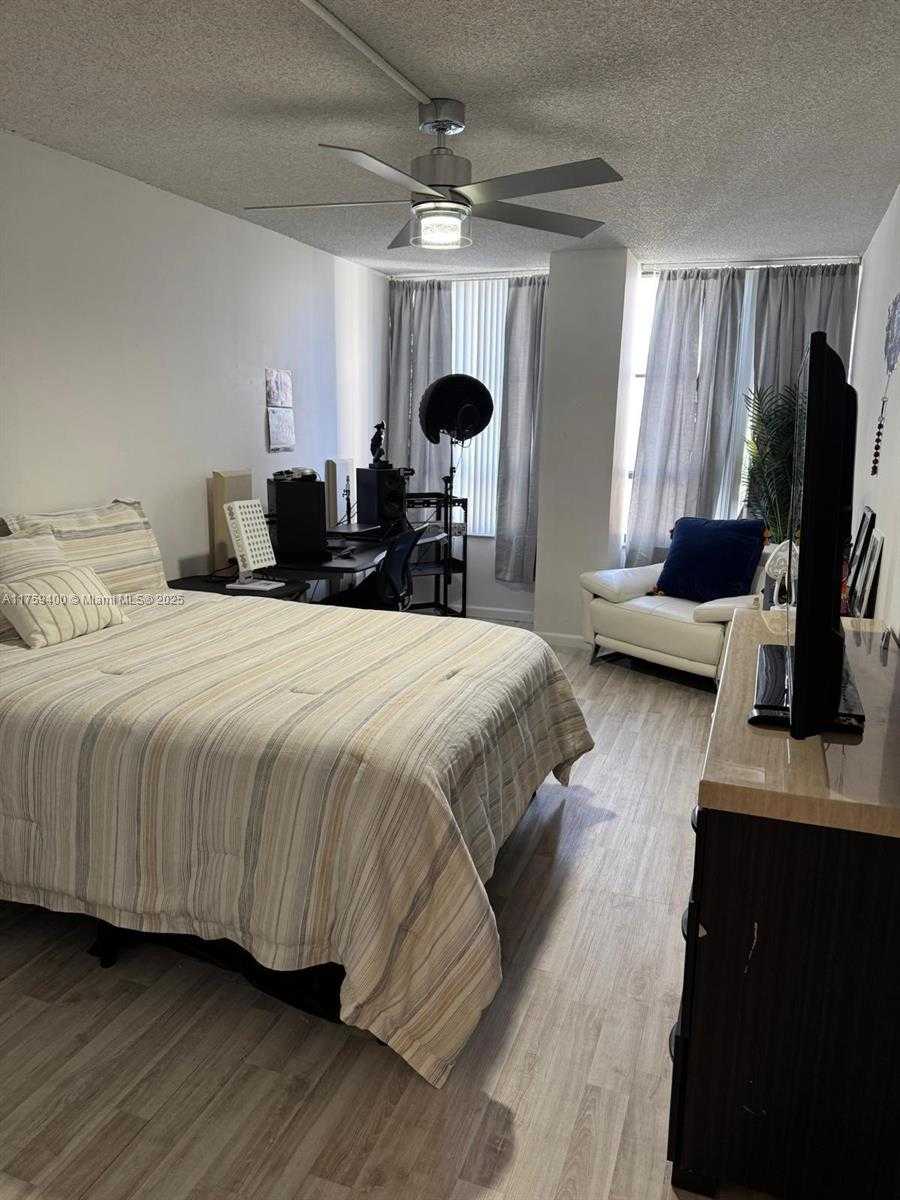 Small Image of 500 THREE ISLANDS BLVD #908, Hallandale Beach Number 12