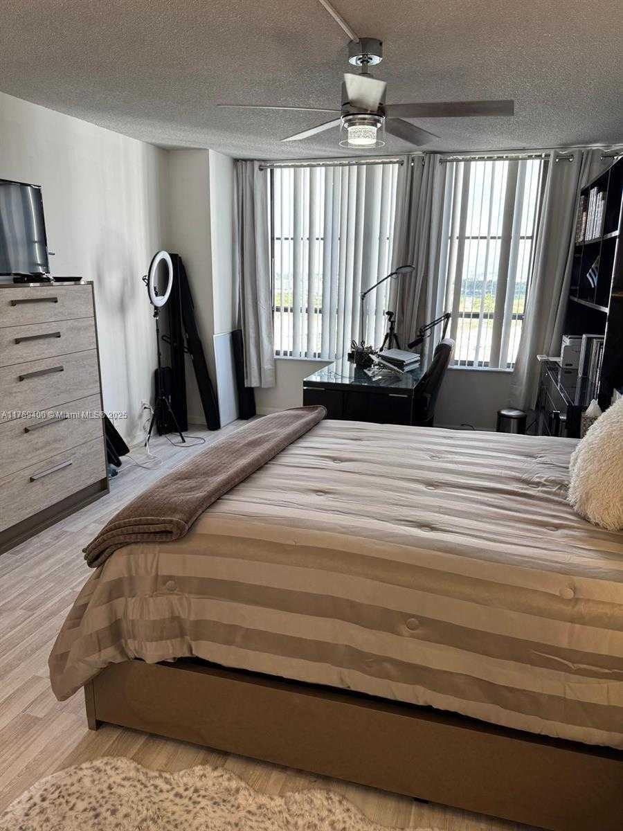 Small Image of 500 THREE ISLANDS BLVD #908, Hallandale Beach Number 6