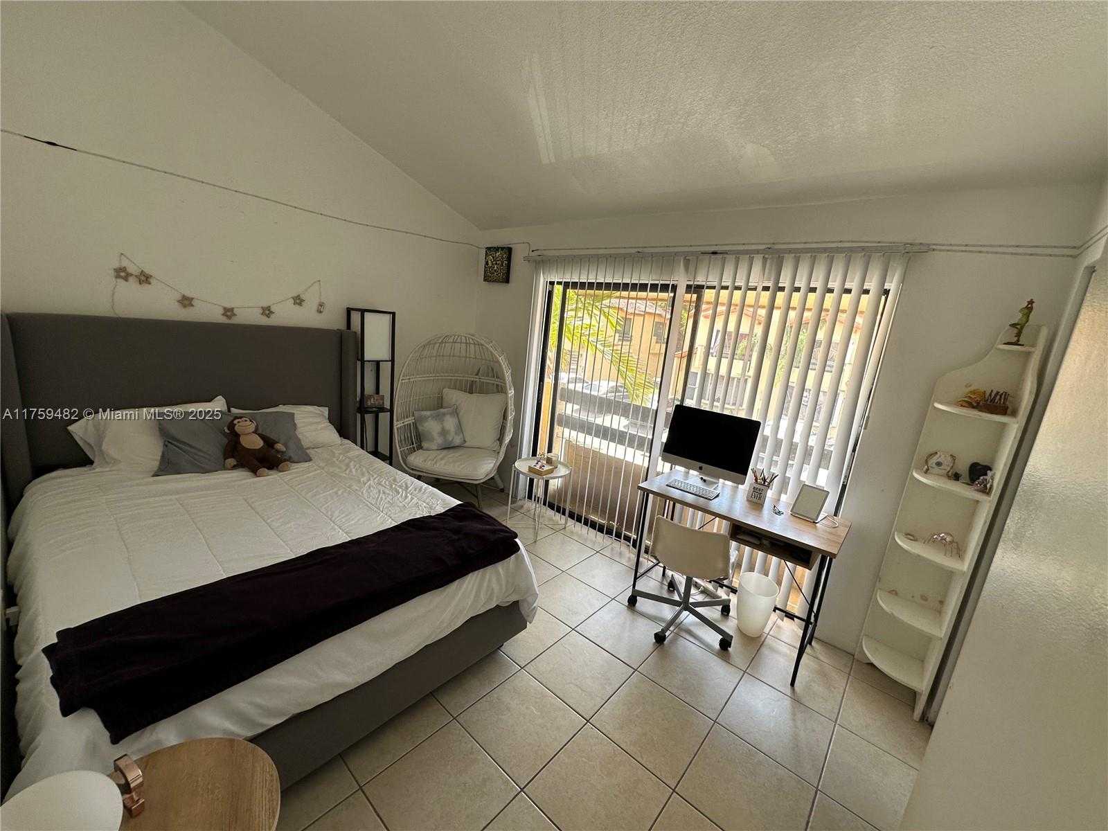 Small Image of 10023 SOUTH WEST 77TH CT, Miami Number 13