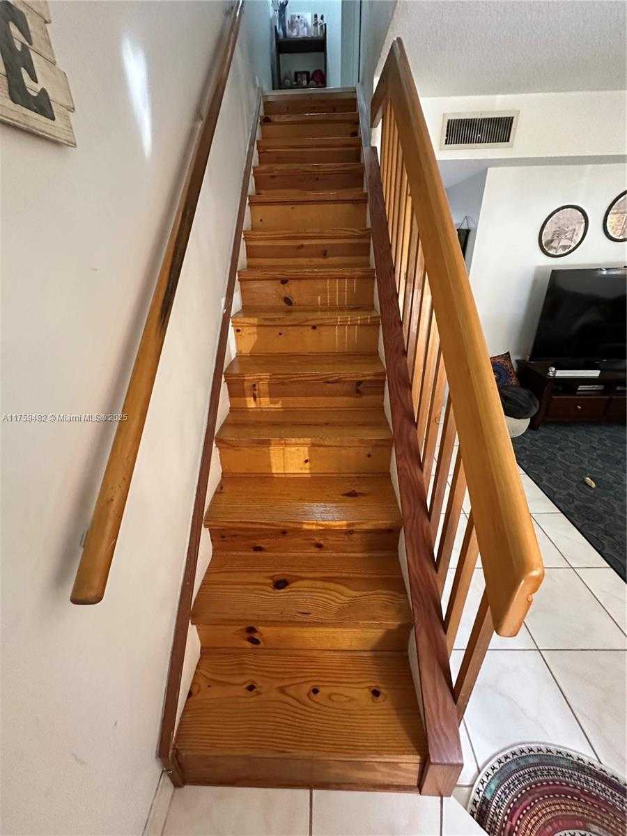 Small Image of 10023 SOUTH WEST 77TH CT, Miami Number 9