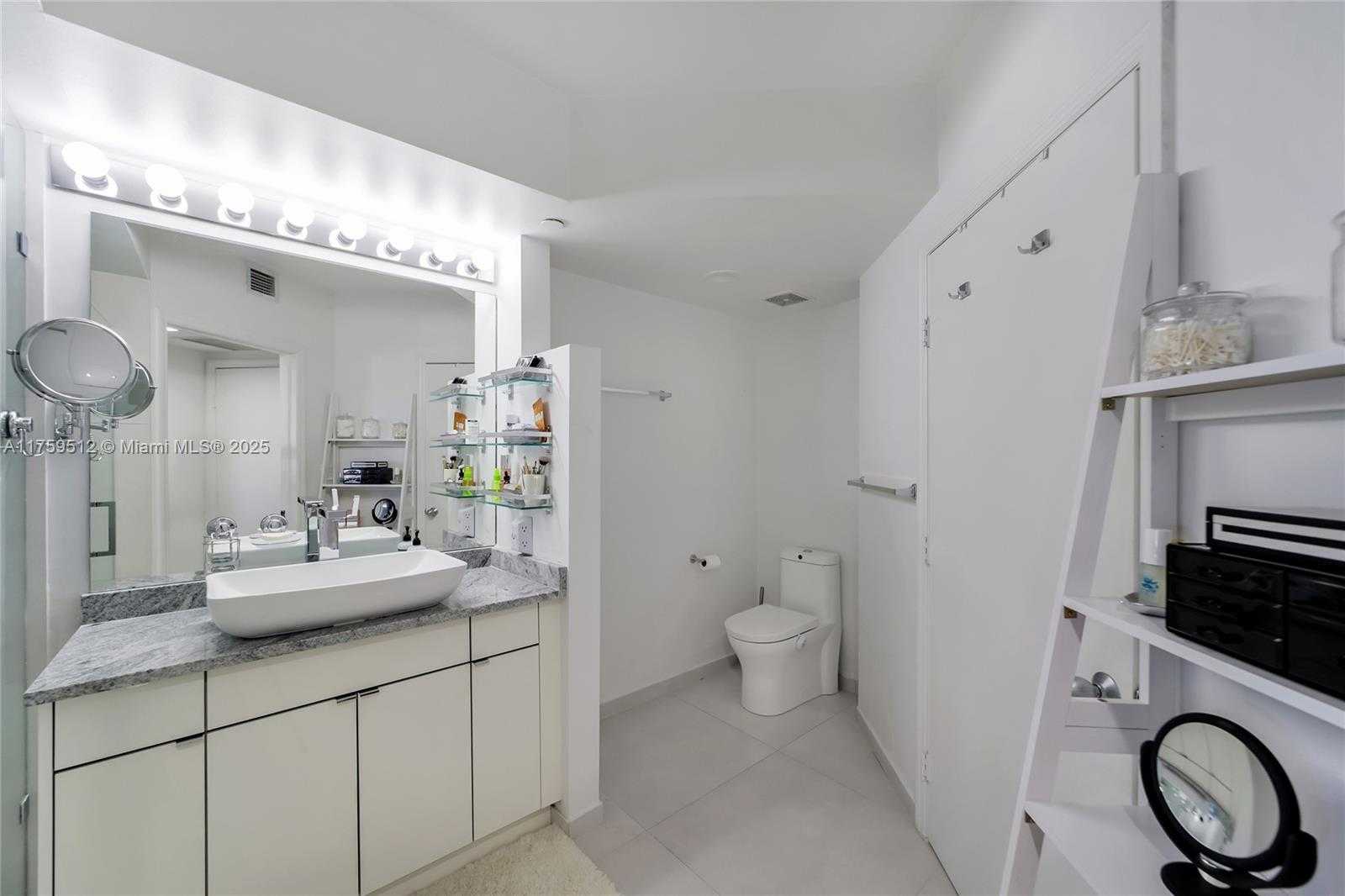 Small Image of 1330 WEST AVE #1503, Miami Beach Number 26