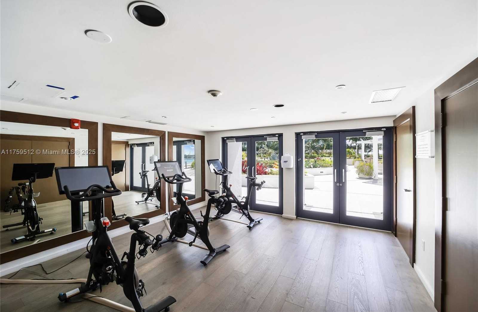 Small Image of 1330 WEST AVE #1503, Miami Beach Number 35