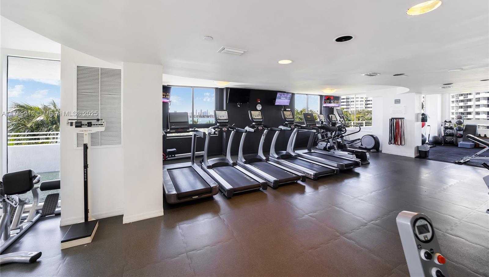 Small Image of 1330 WEST AVE #1503, Miami Beach Number 37