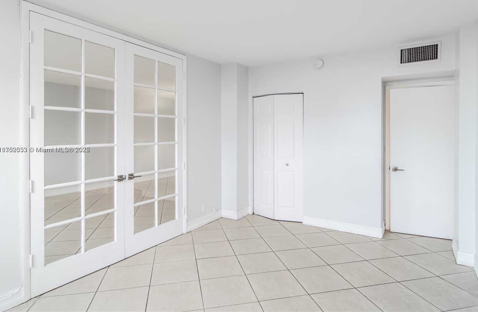 Small Image of 1455 NORTH TREASURE DR #PH-A, North Bay Village Number 3