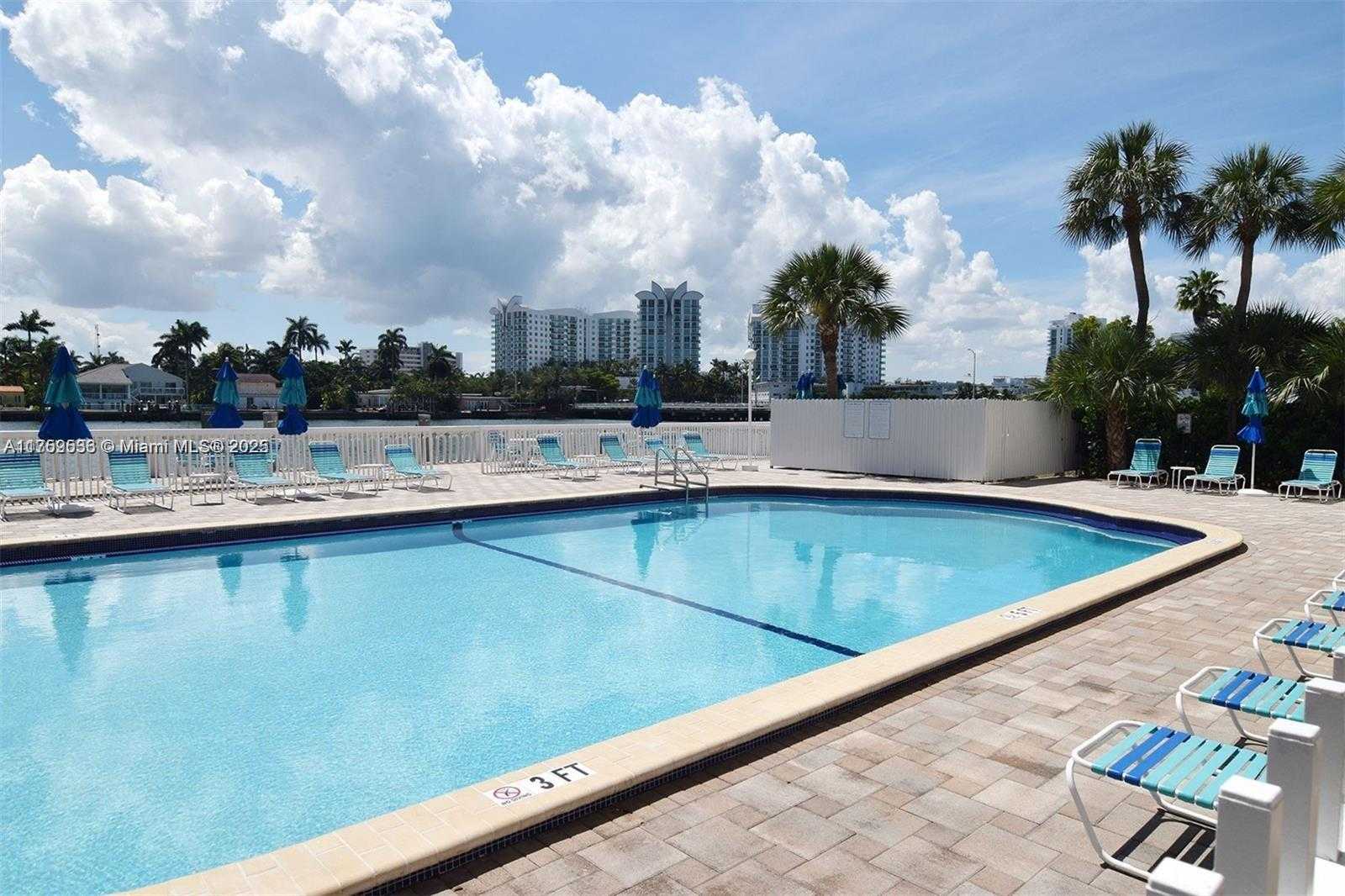 Small Image of 1455 NORTH TREASURE DR #7L, North Bay Village Number 7