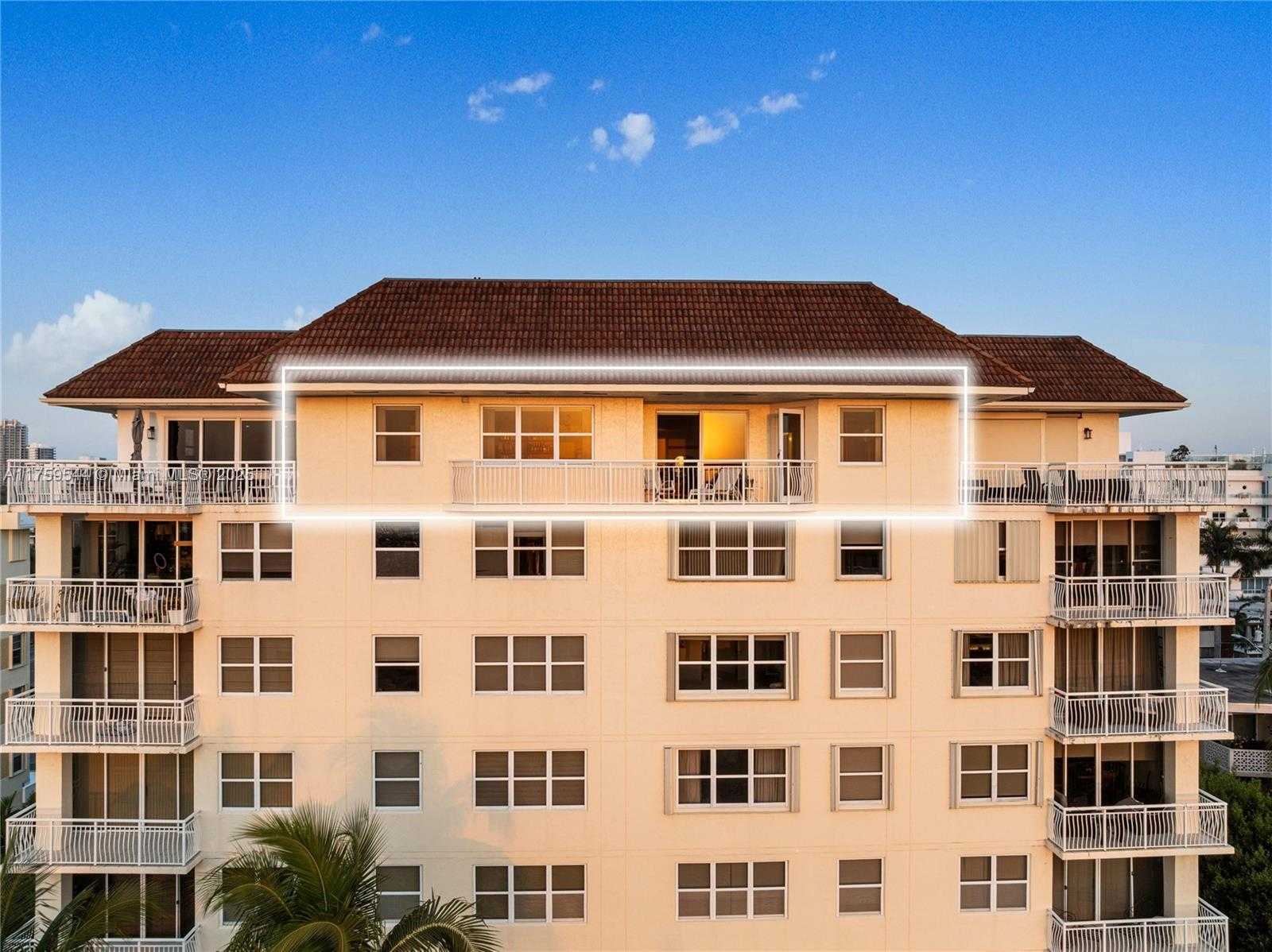 Small Image of 10140 WEST BAY HARBOR DR #PH3, Bay Harbor Islands Number 29