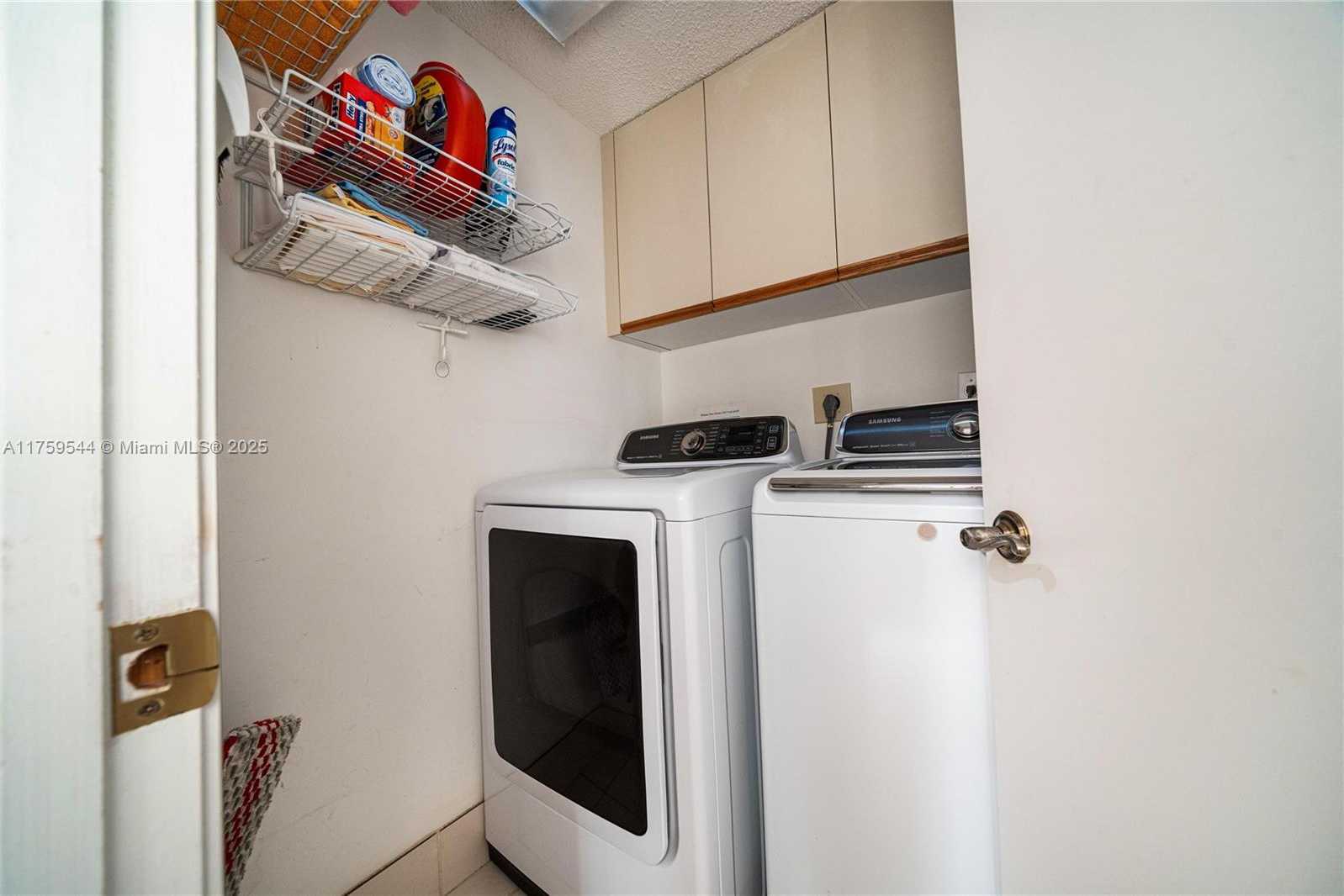 Small Image of 10140 WEST BAY HARBOR DR #PH3, Bay Harbor Islands Number 31