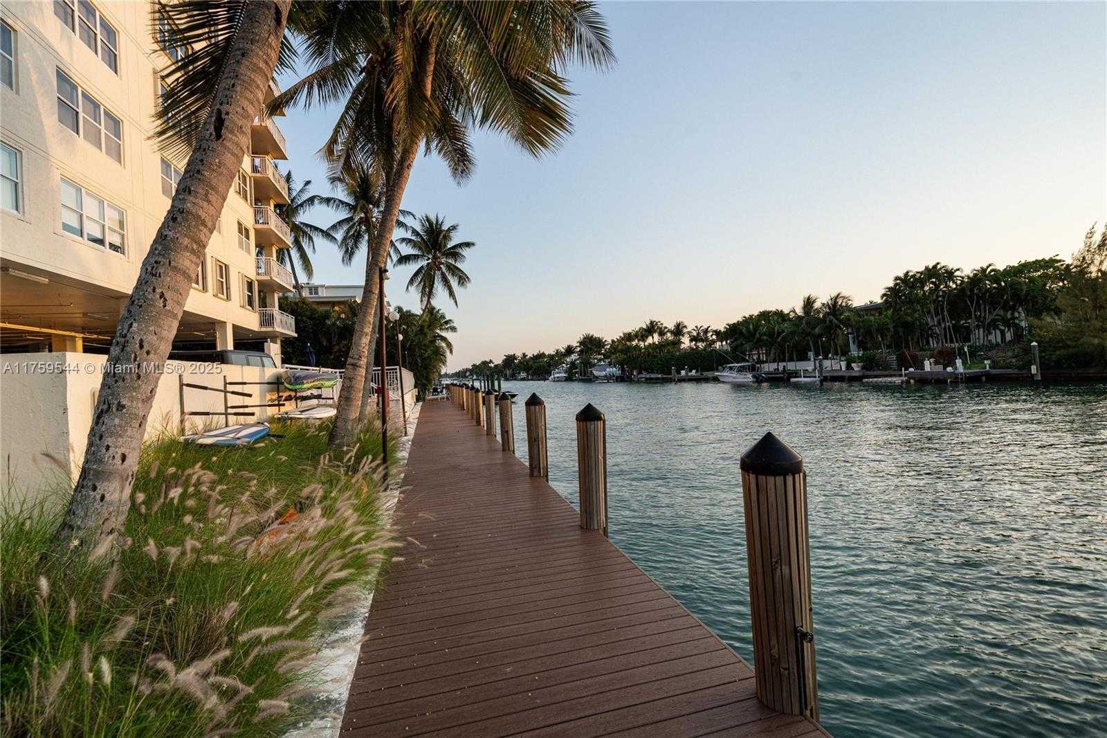 Small Image of 10140 WEST BAY HARBOR DR #PH3, Bay Harbor Islands Number 4
