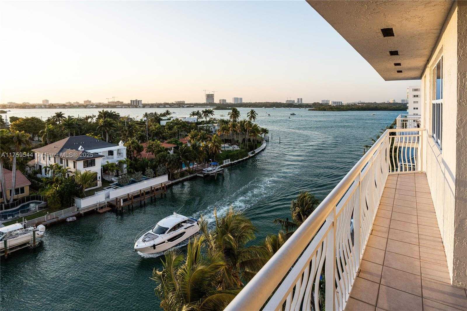 Small Image of 10140 WEST BAY HARBOR DR #PH3, Bay Harbor Islands Number 5