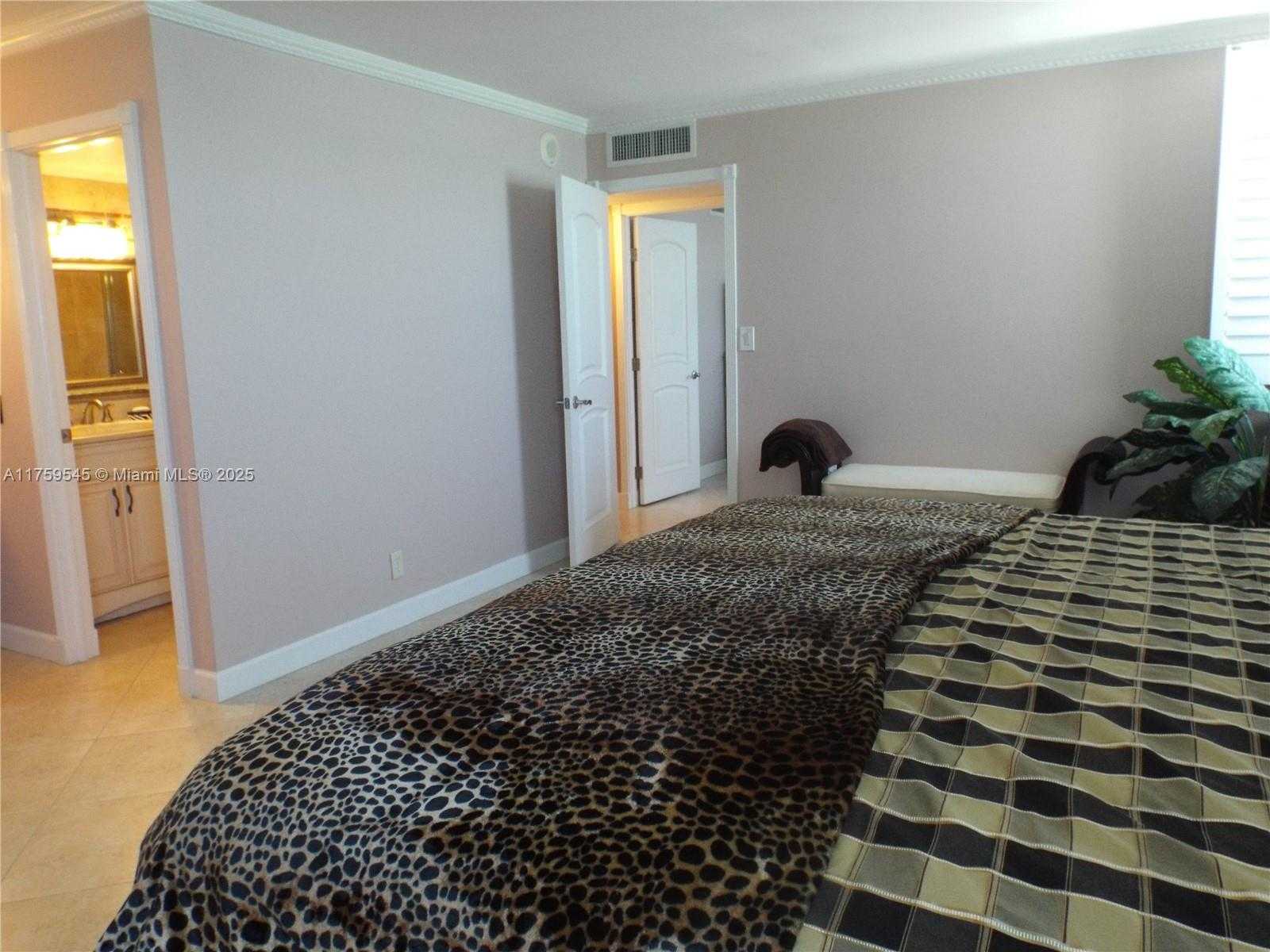 Small Image of 1904 SOUTH OCEAN DR #604, Hallandale Beach Number 13