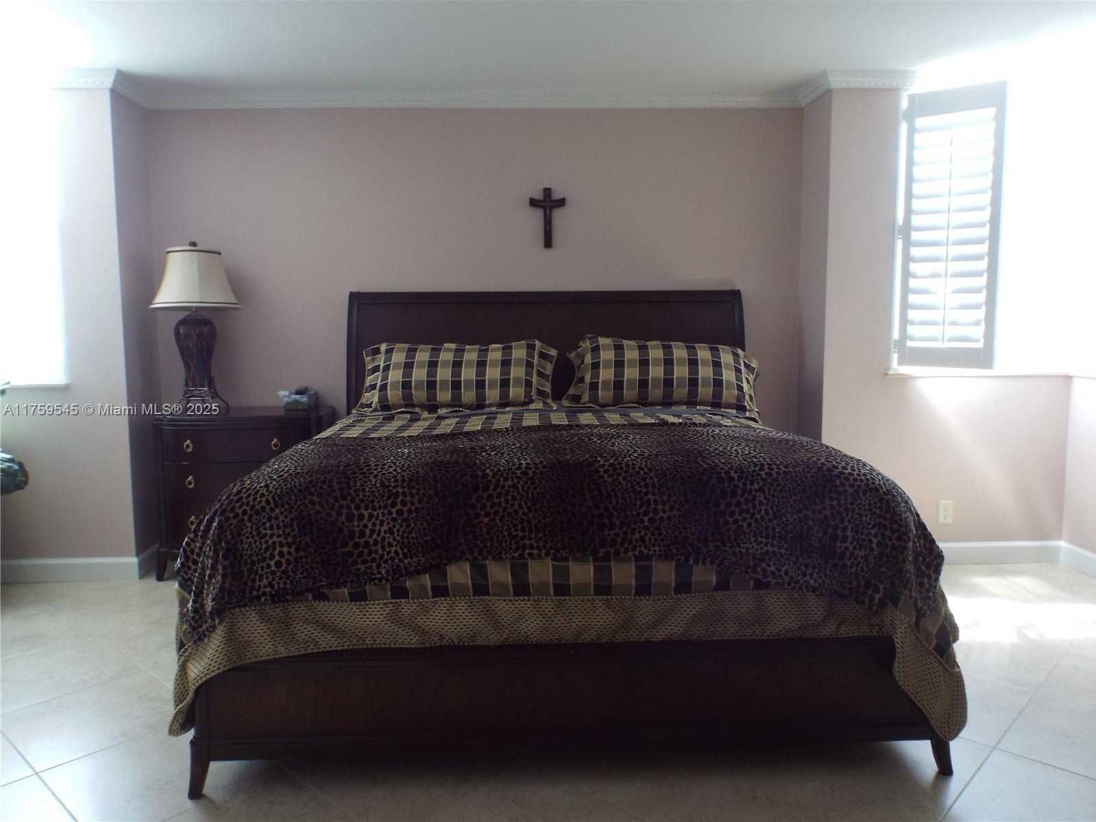 Small Image of 1904 SOUTH OCEAN DR #604, Hallandale Beach Number 34