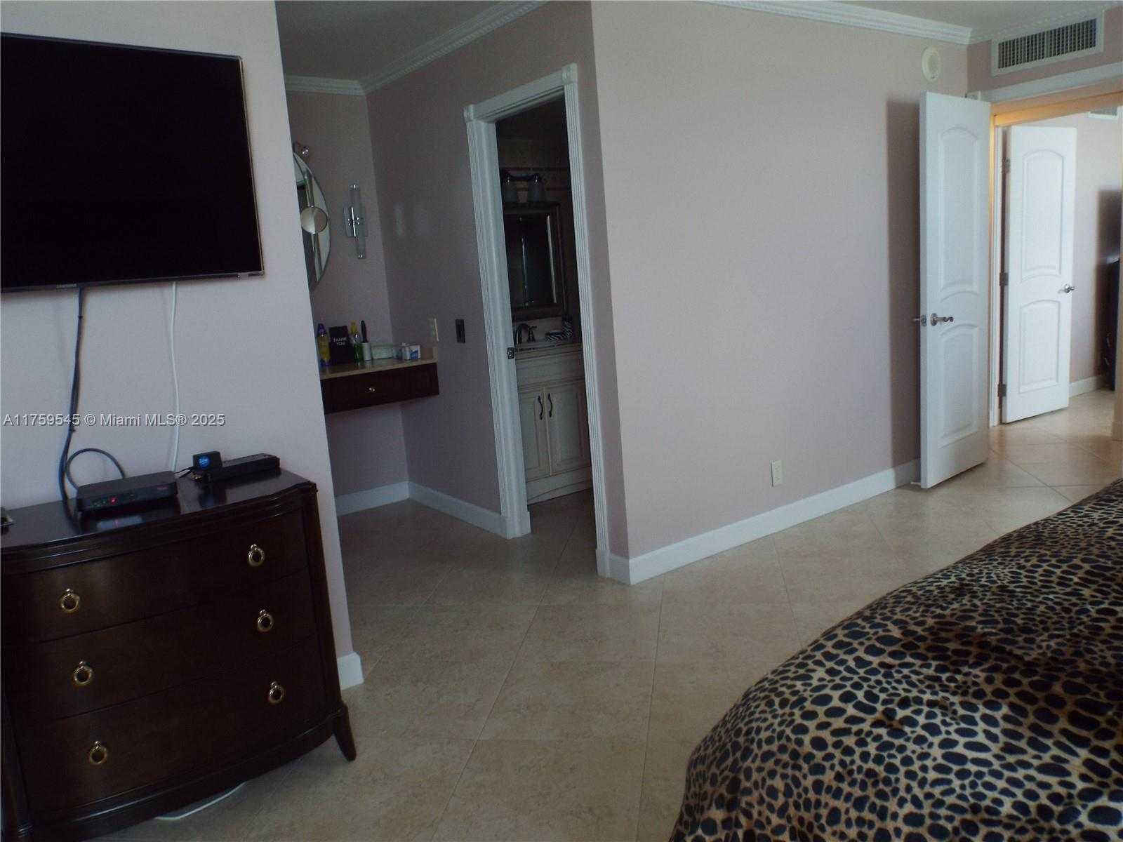 Small Image of 1904 SOUTH OCEAN DR #604, Hallandale Beach Number 37