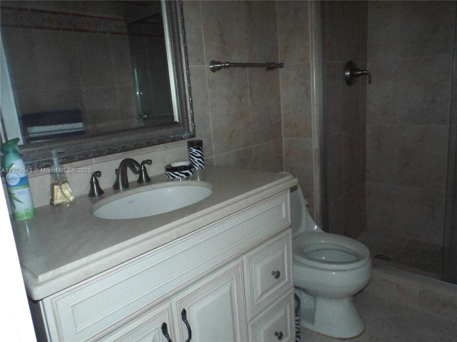 Small Image of 1904 SOUTH OCEAN DR #604, Hallandale Beach Number 44