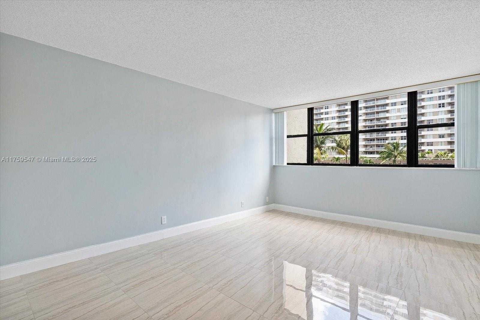 Small Image of 2049 SOUTH OCEAN DR #210, Hallandale Beach Number 10