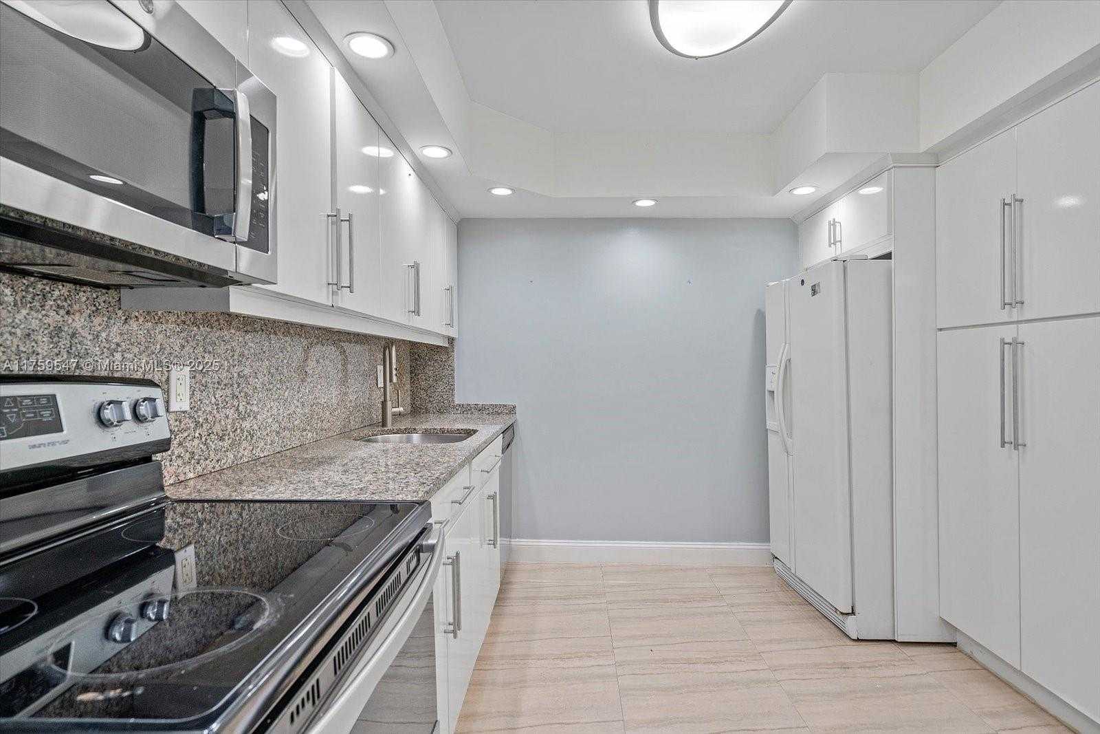 Small Image of 2049 SOUTH OCEAN DR #210, Hallandale Beach Number 8