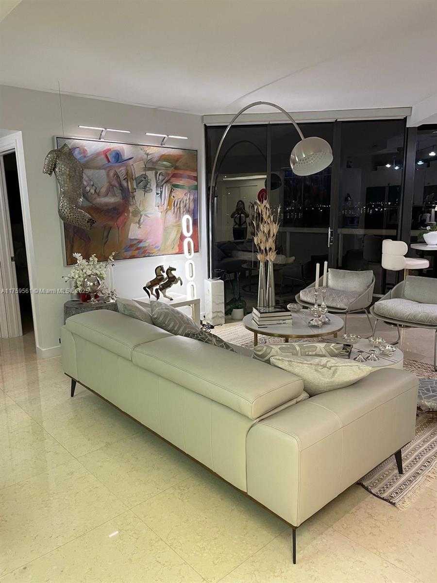 Small Image of 3610 YACHT CLUB DR #1510, Aventura Number 14