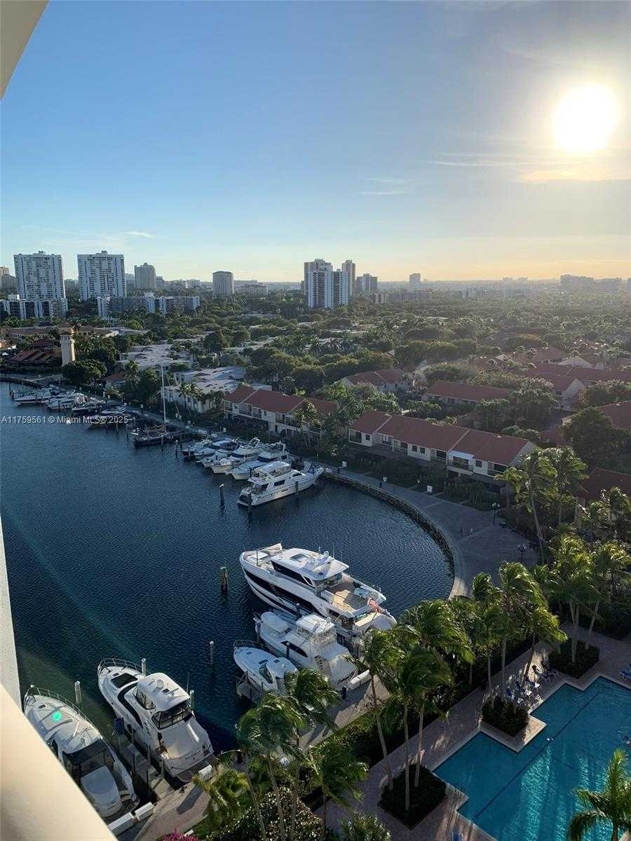 Small Image of 3610 YACHT CLUB DR #1510, Aventura Number 2