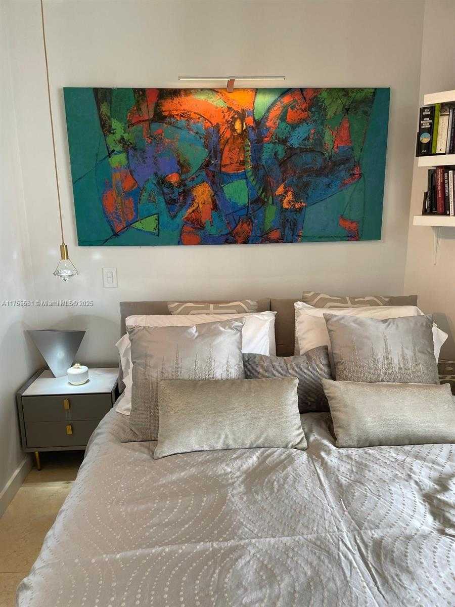 Small Image of 3610 YACHT CLUB DR #1510, Aventura Number 40