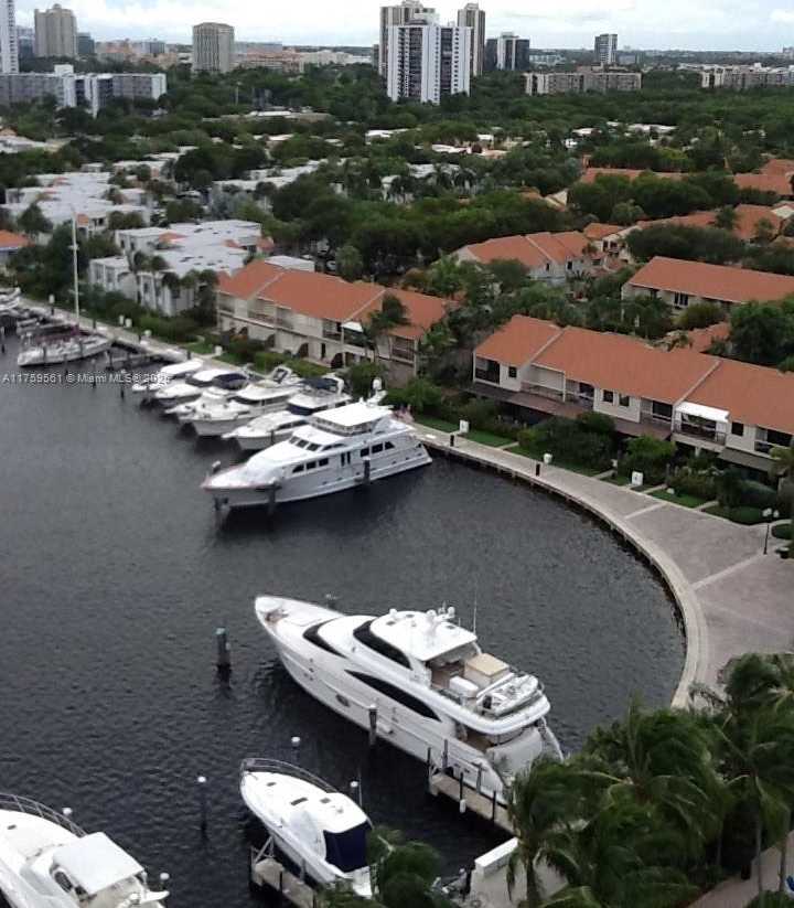 Small Image of 3610 YACHT CLUB DR #1510, Aventura Number 50