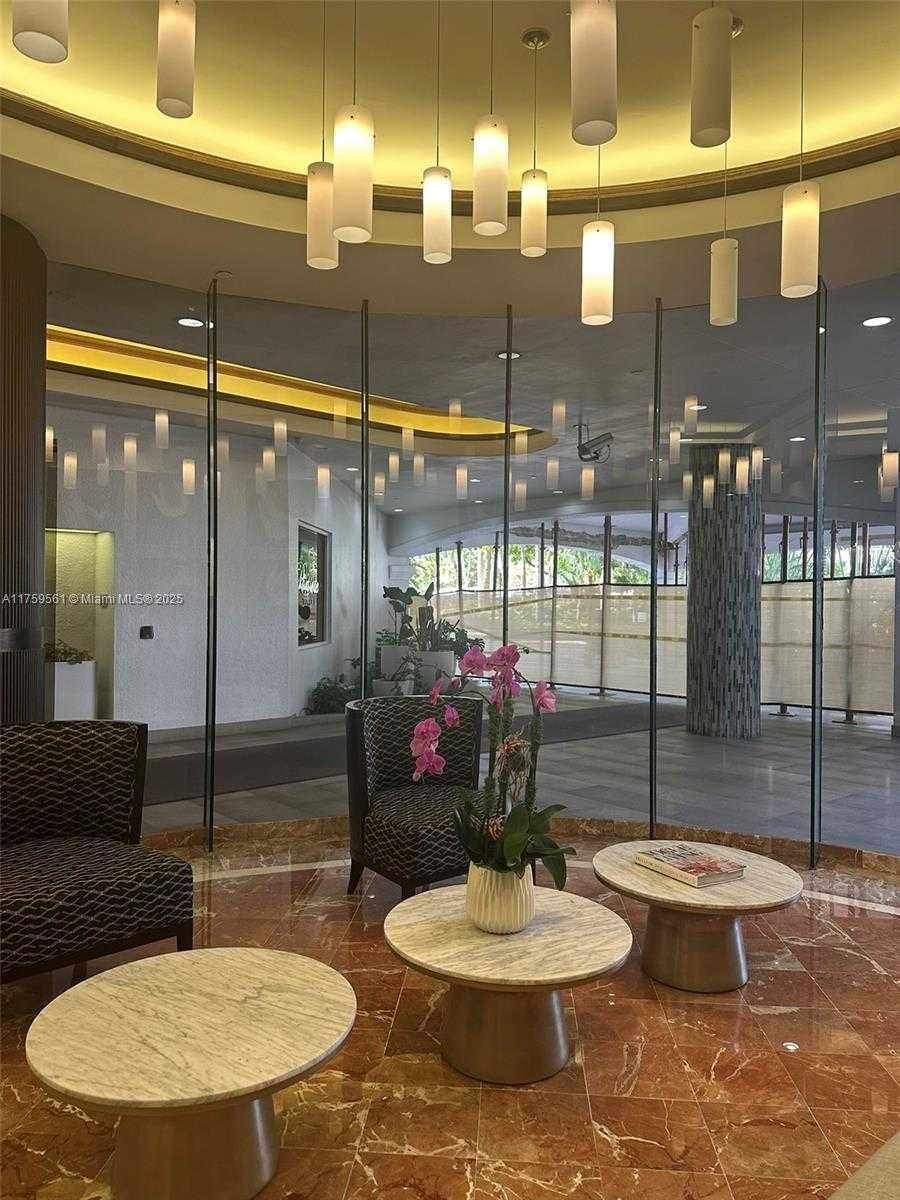 Small Image of 3610 YACHT CLUB DR #1510, Aventura Number 56