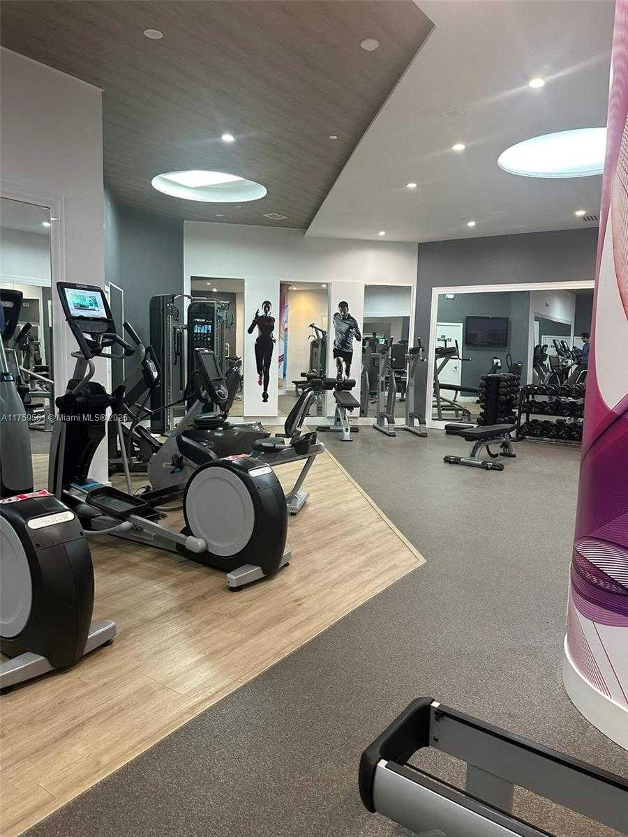 Small Image of 3610 YACHT CLUB DR #1510, Aventura Number 57