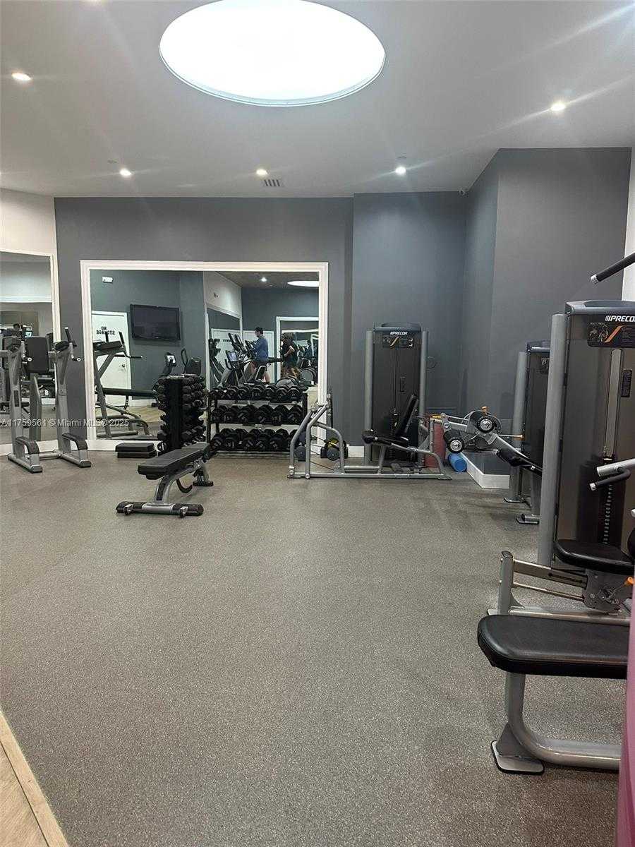 Small Image of 3610 YACHT CLUB DR #1510, Aventura Number 58