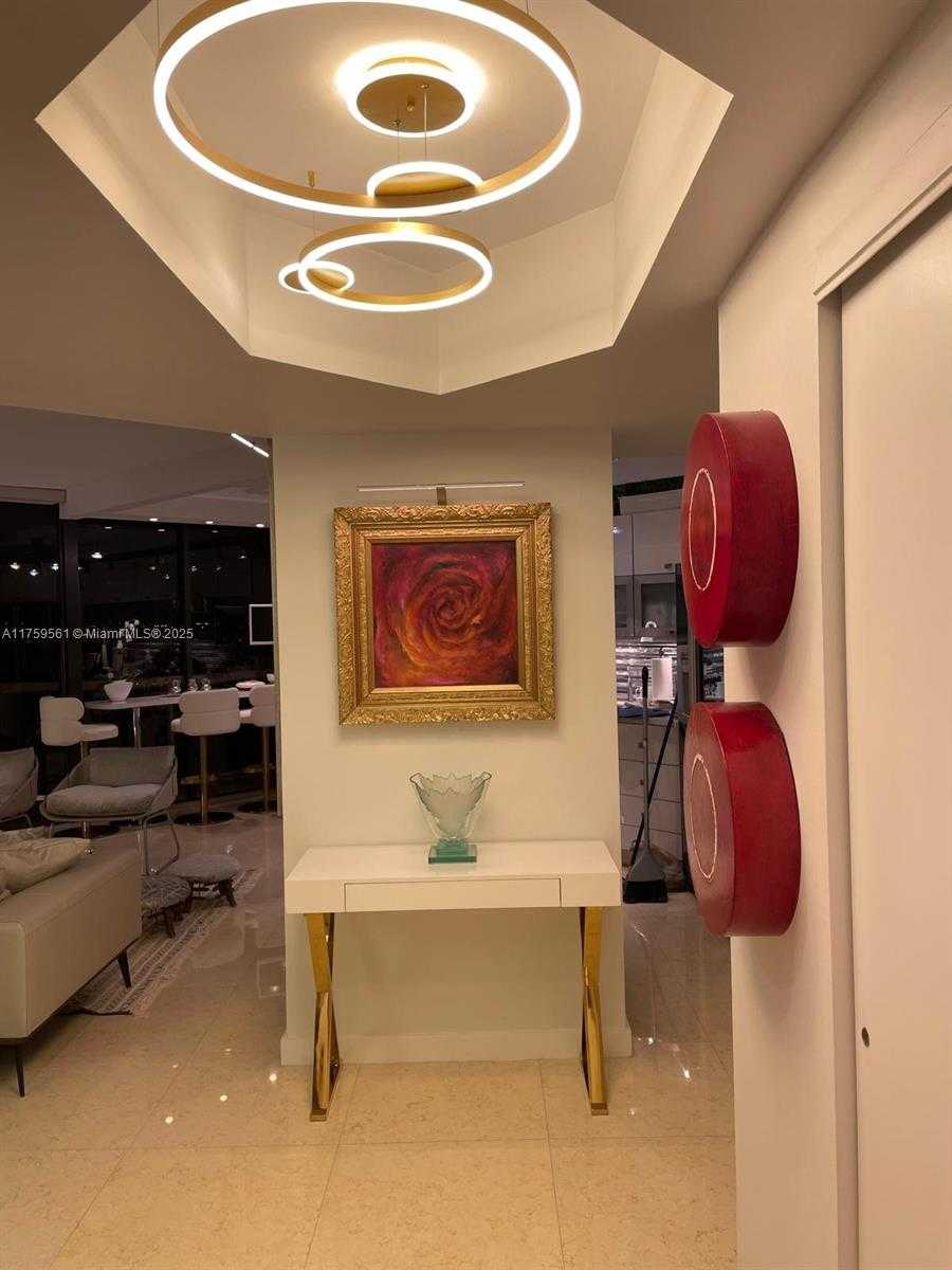 Small Image of 3610 YACHT CLUB DR #1510, Aventura Number 7
