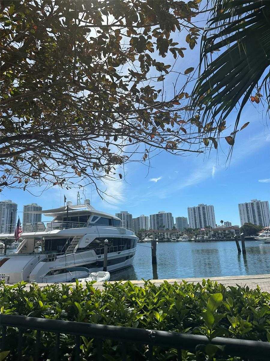 Small Image of 3610 YACHT CLUB DR #1510, Aventura Number 72