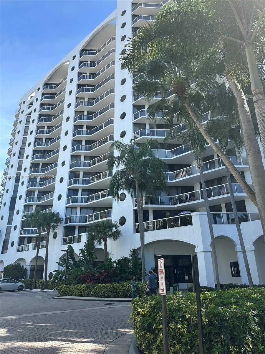 Small Image of 3610 YACHT CLUB DR #1510, Aventura Number 77