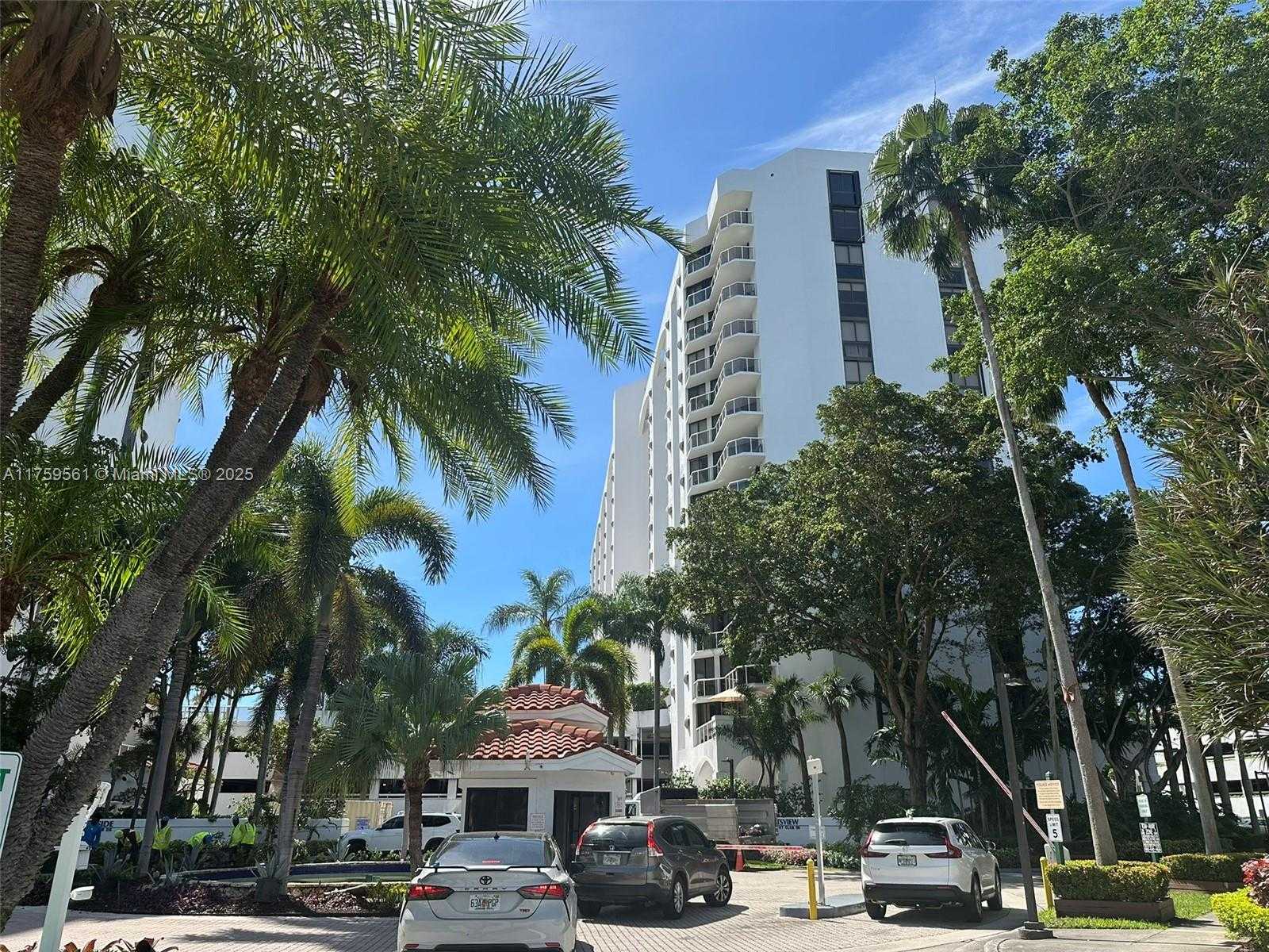 Small Image of 3610 YACHT CLUB DR #1510, Aventura Number 79