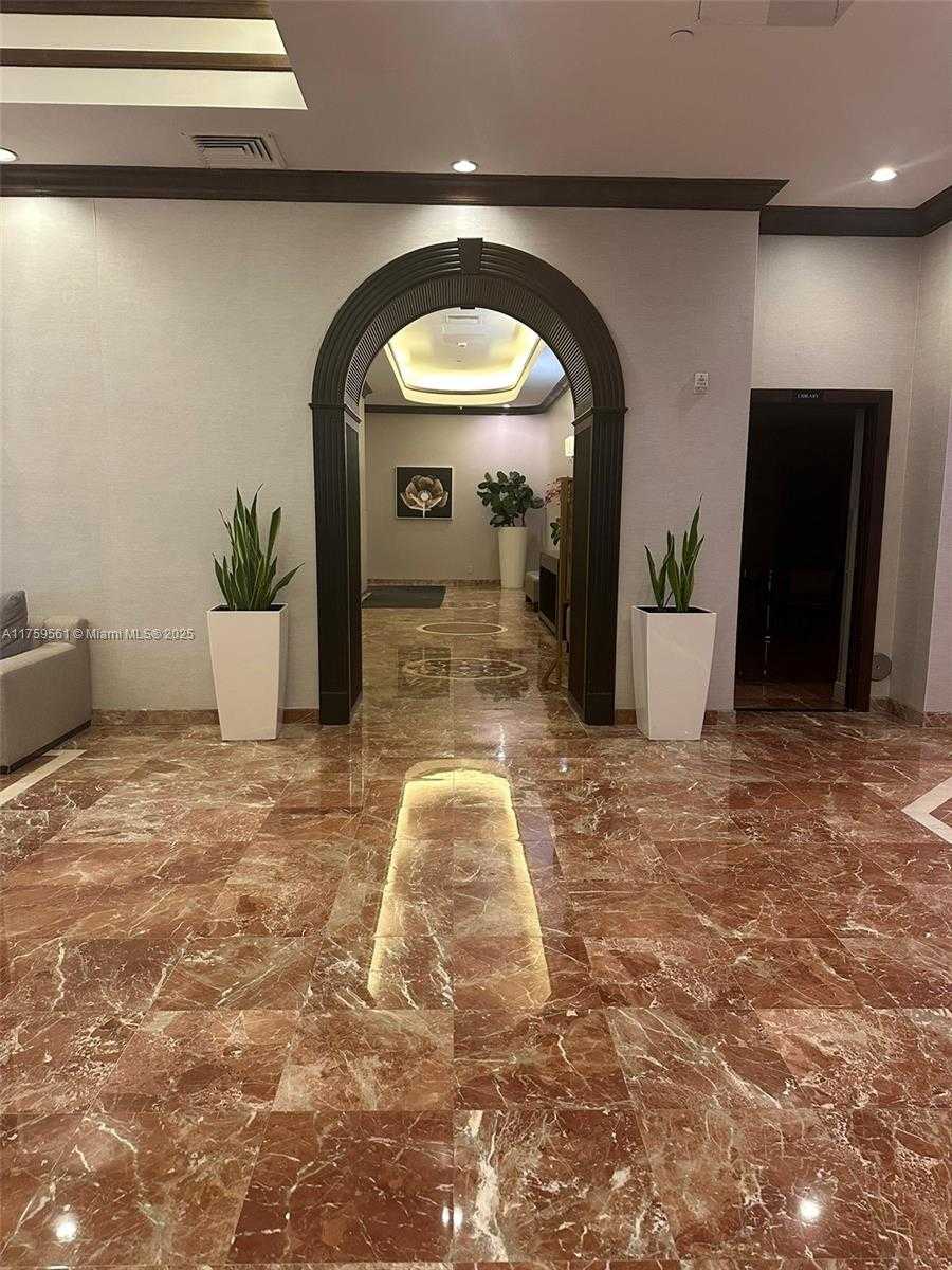Small Image of 3610 YACHT CLUB DR #1510, Aventura Number 96