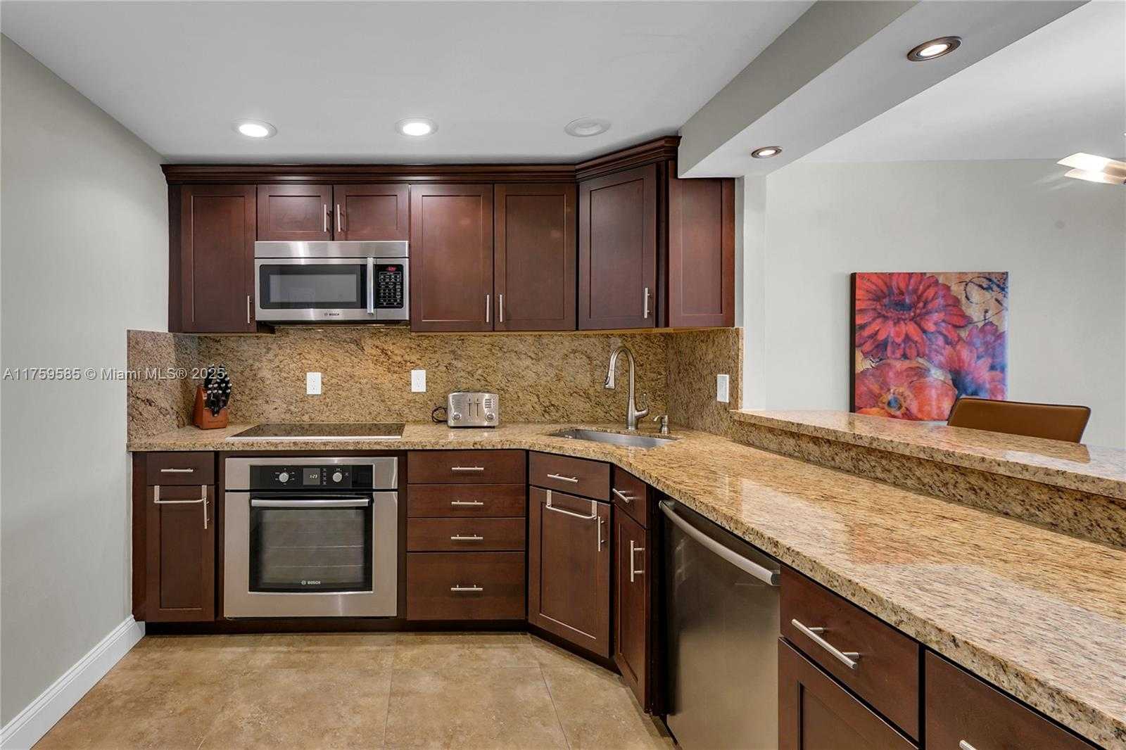 Small Image of 501 THREE ISLANDS BLVD #306, Hallandale Beach Number 17