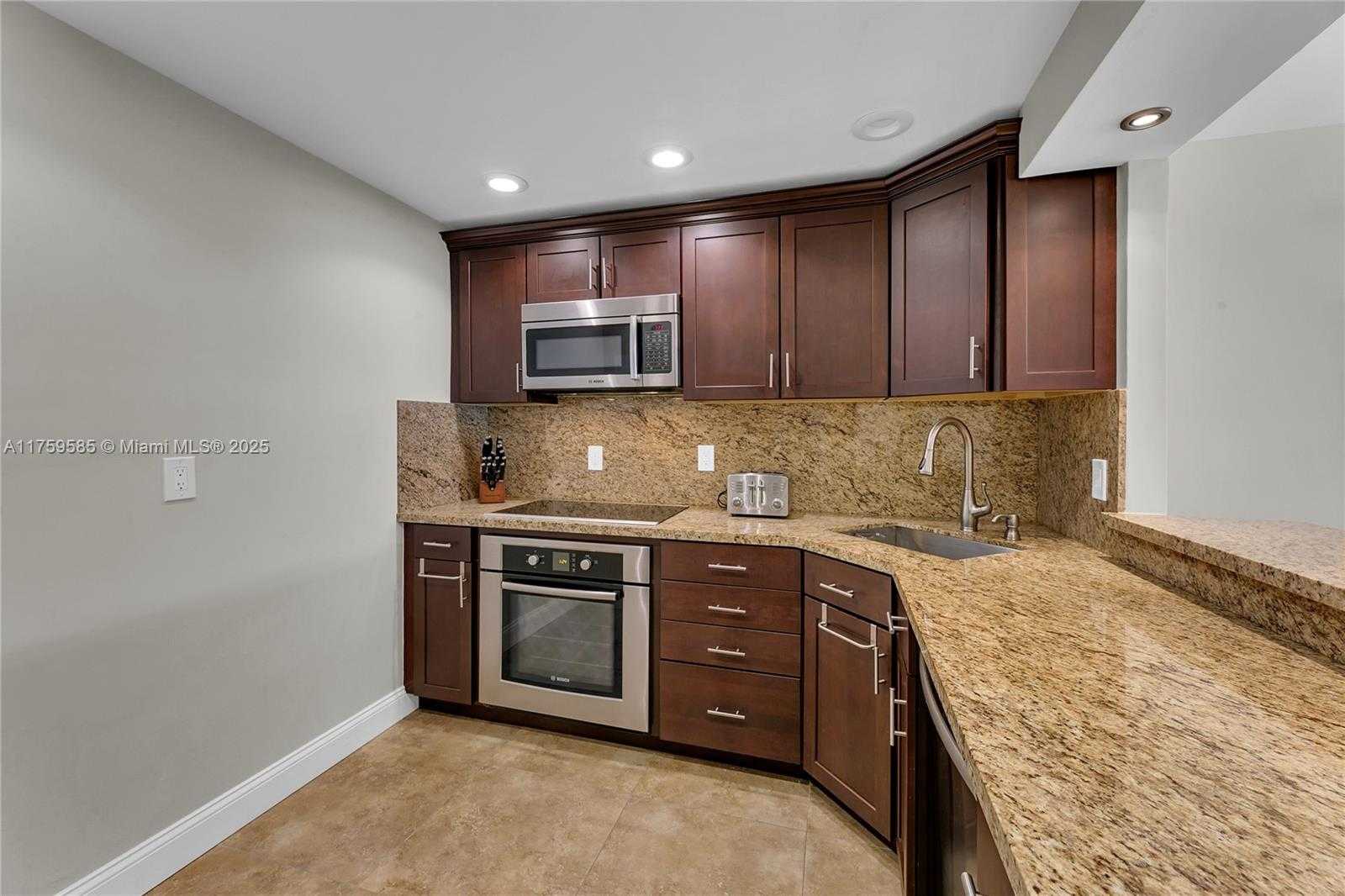 Small Image of 501 THREE ISLANDS BLVD #306, Hallandale Beach Number 18