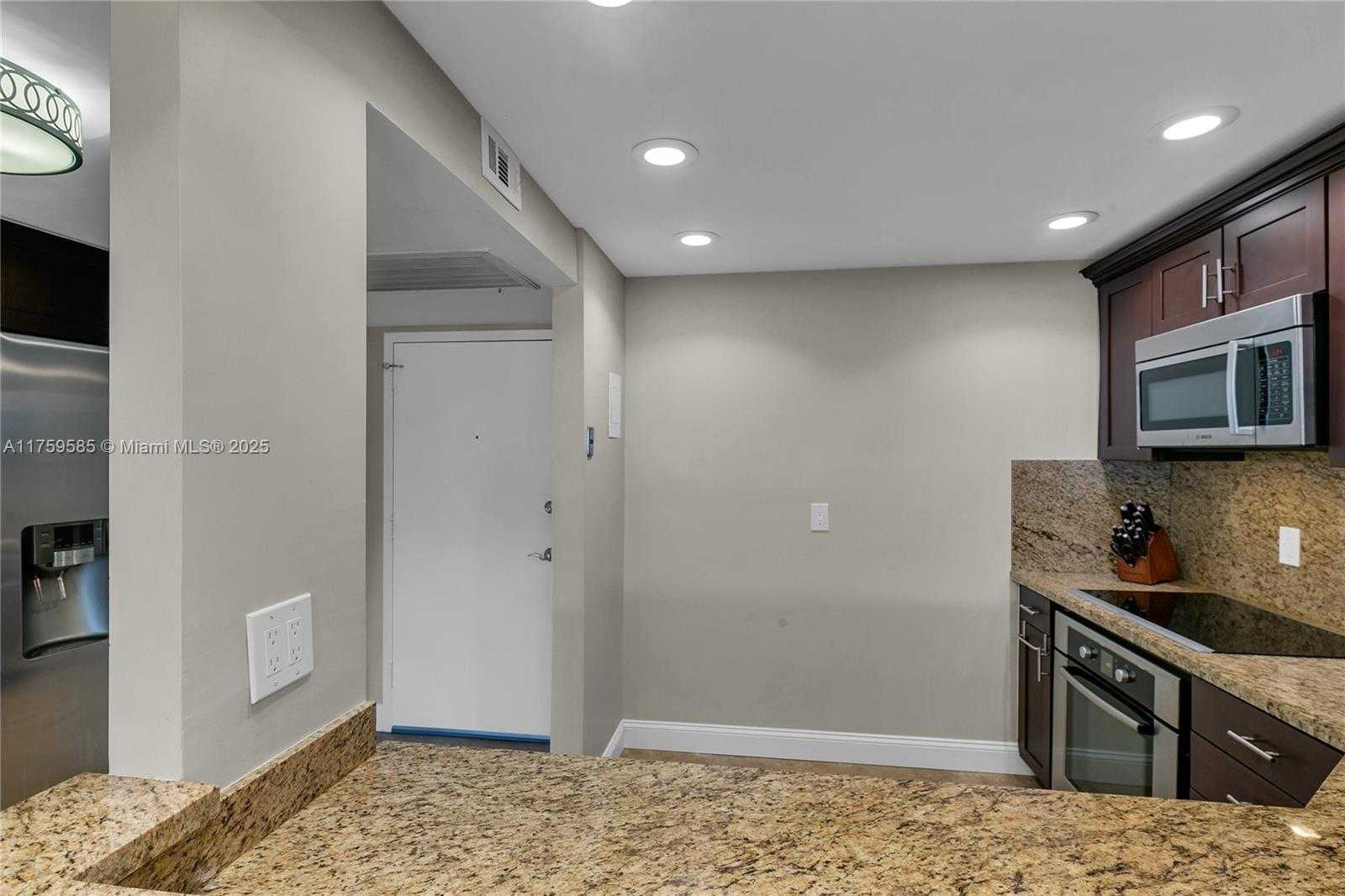 Small Image of 501 THREE ISLANDS BLVD #306, Hallandale Beach Number 21
