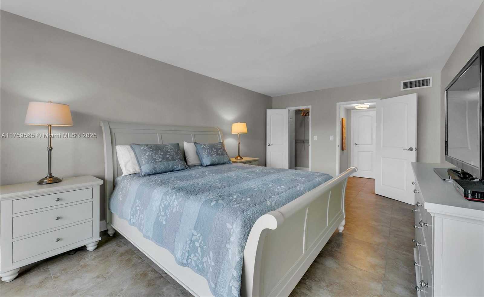 Small Image of 501 THREE ISLANDS BLVD #306, Hallandale Beach Number 3