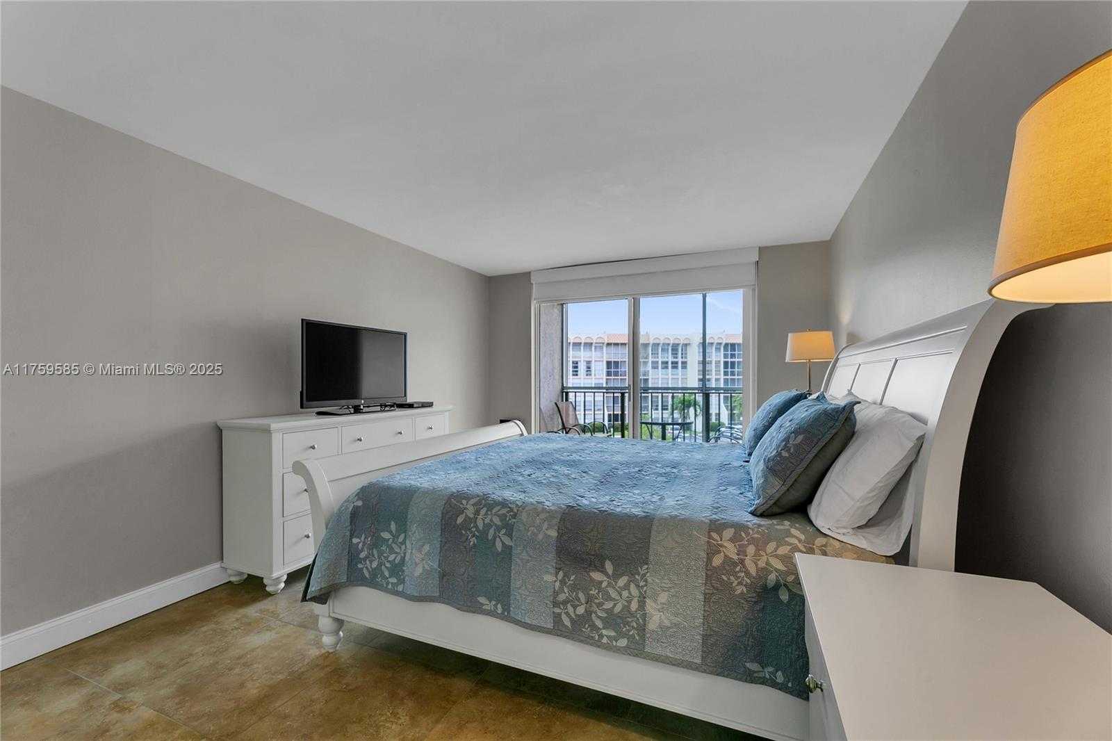 Small Image of 501 THREE ISLANDS BLVD #306, Hallandale Beach Number 5