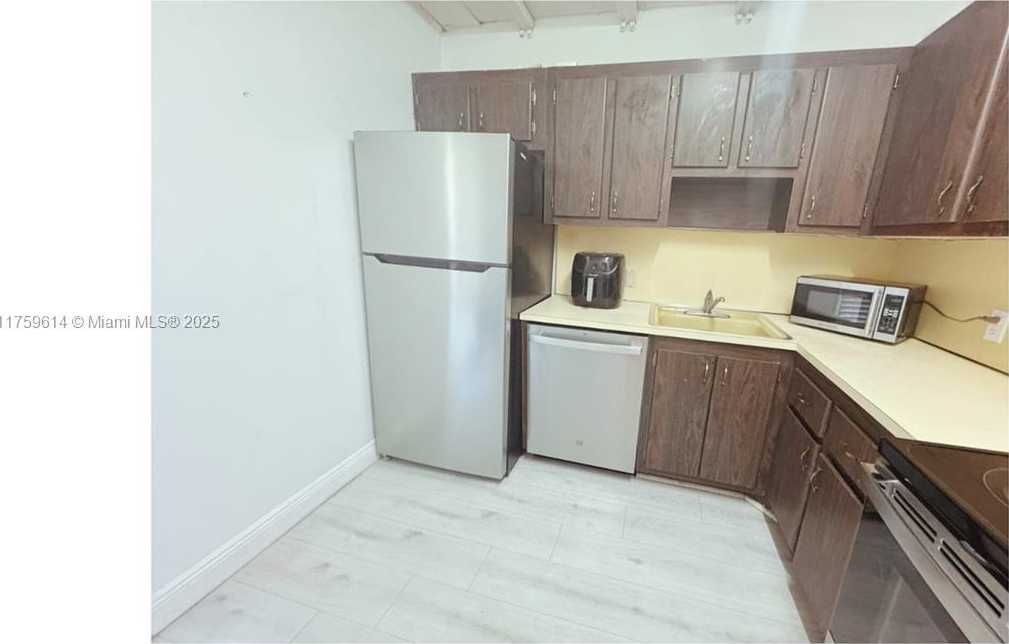 Small Image of 3101 NORTH COUNTRY CLUB DR #209, Aventura Number 12