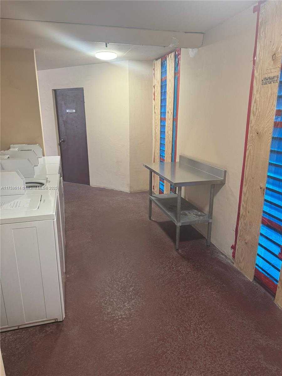 Small Image of 3101 NORTH COUNTRY CLUB DR #209, Aventura Number 19