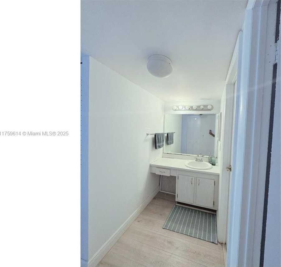 Small Image of 3101 NORTH COUNTRY CLUB DR #209, Aventura Number 6