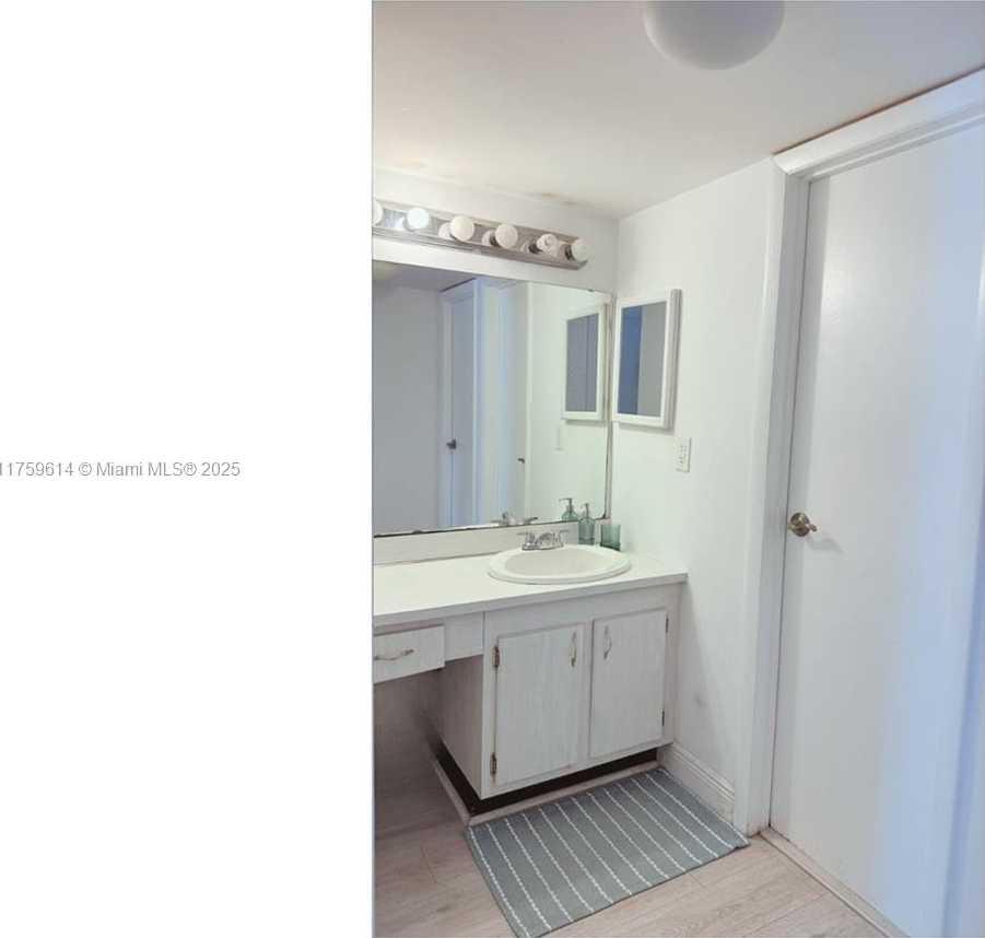Small Image of 3101 NORTH COUNTRY CLUB DR #209, Aventura Number 7