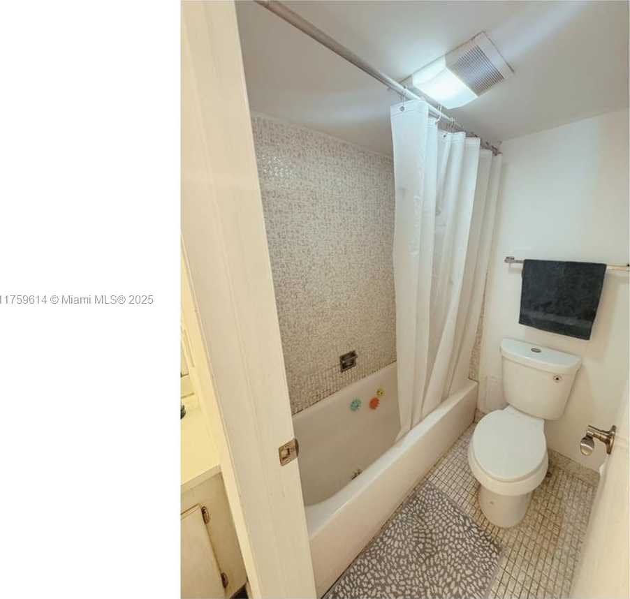 Small Image of 3101 NORTH COUNTRY CLUB DR #209, Aventura Number 8
